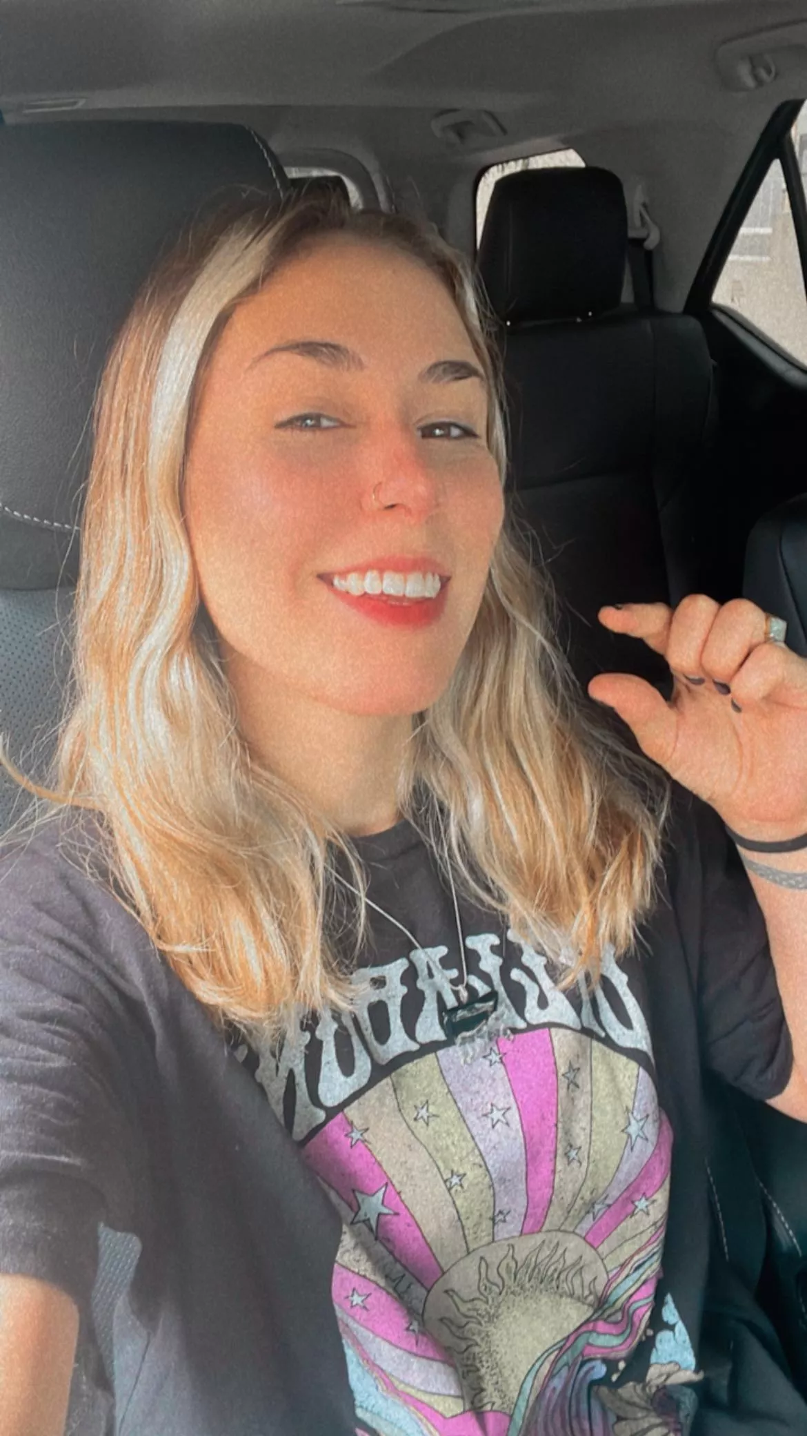 Arrow up and say yes if you're under 6.5 inches, I WILL ask for proof