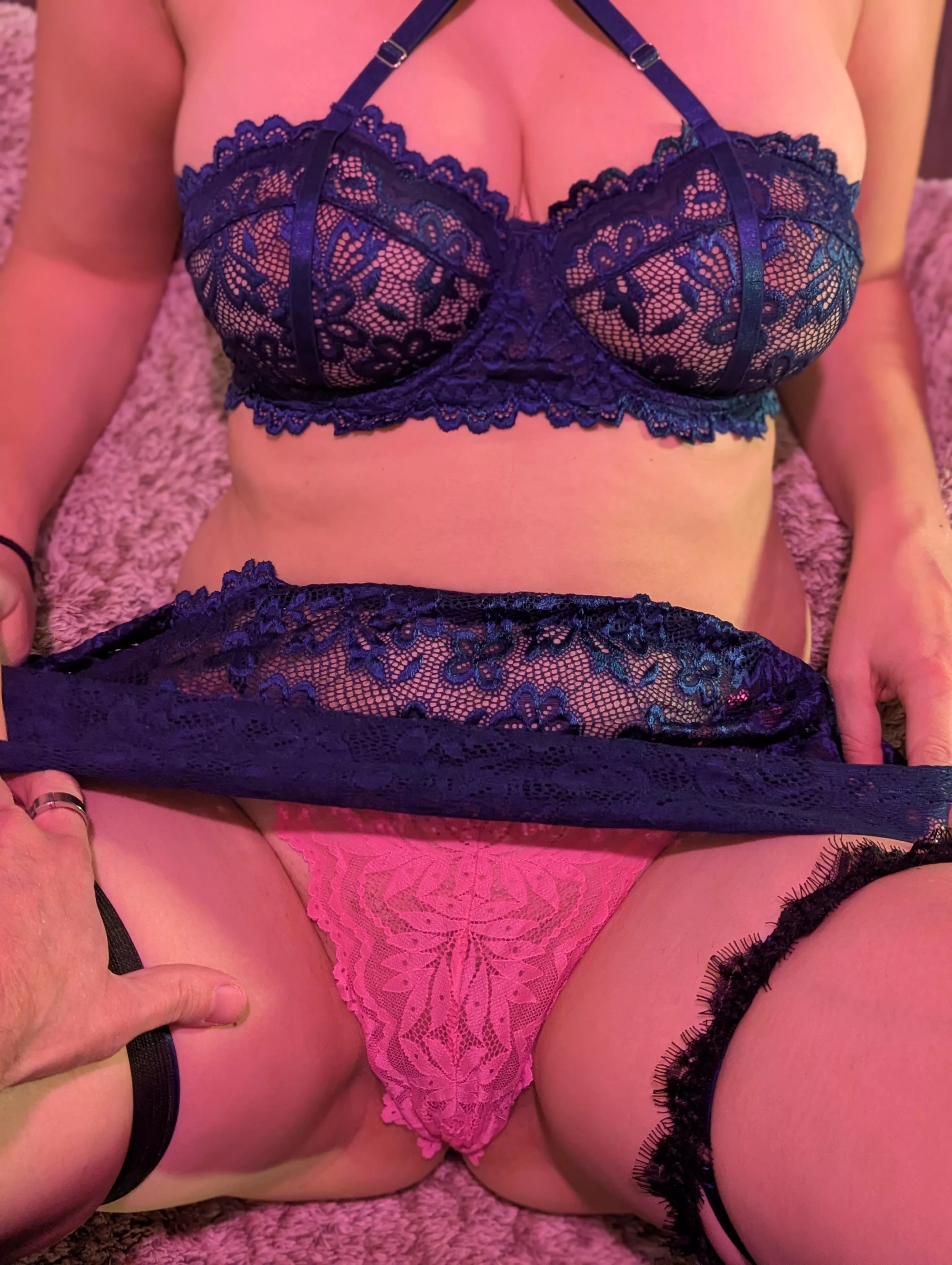 Cette position te donnes envie de quoi? 😇😈😘