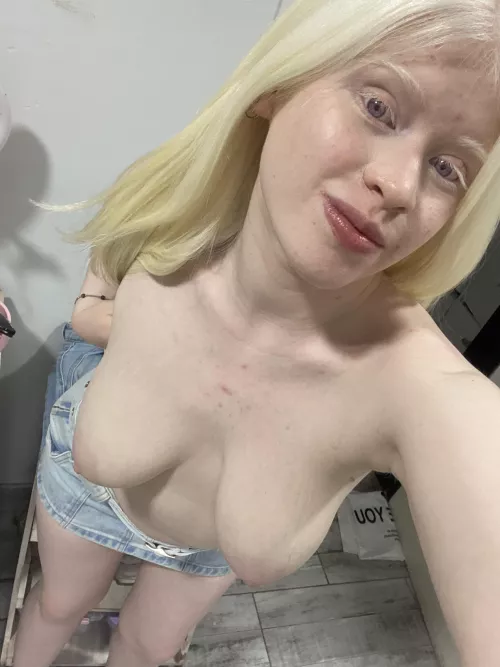 Do men really get a boner looking at this type of titties?