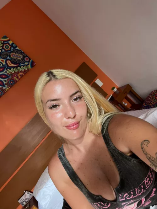 Do older guys find me hot? Guys my age tell me I got a weird face… F19
