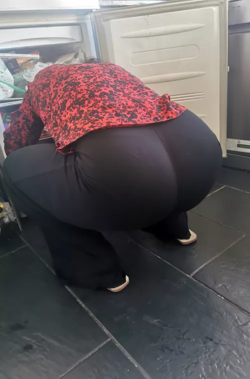 Does anyone think they can handle this Big Milf Ass bouncing on your cock 