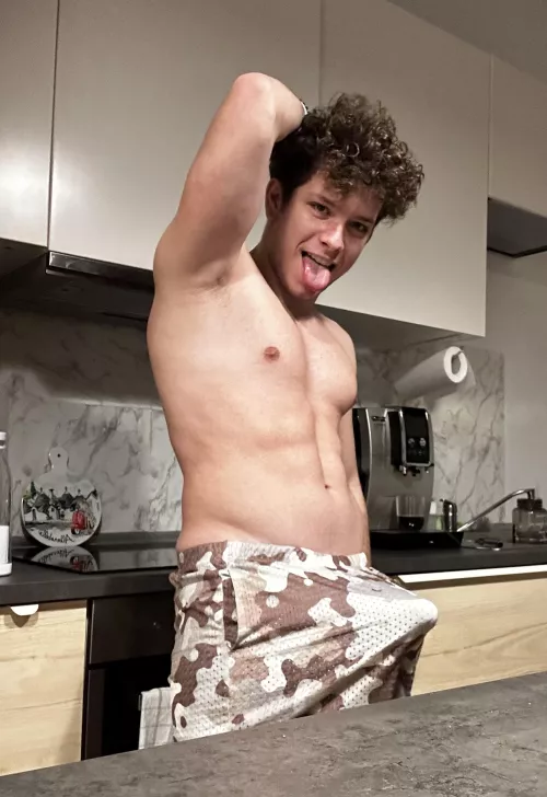 F*CK IT sending dick pics from my gallery to everyone who says hi