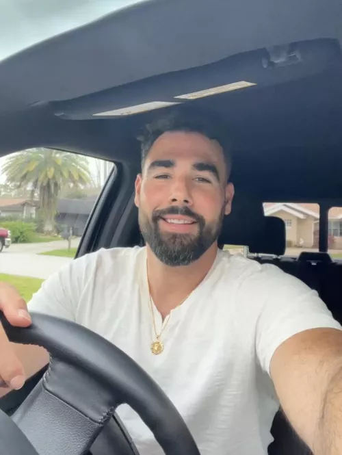 Going tomorrow and looking for friends 