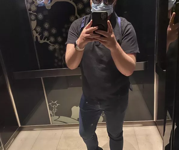 Hosting a gloryhole in Belleville, Mi. 30 M4M. Message me your age and cock pic. Love to throat it and swallow. Clean and discreet here and expect the same. Serious only. Pics of gloryhole on my page. Not receiving head. Thanks!