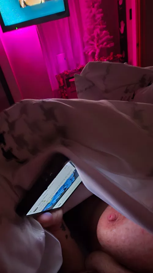 How's everyone's evening? 😁🩷