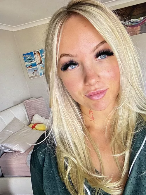 i bet ur wife hates me ;) 