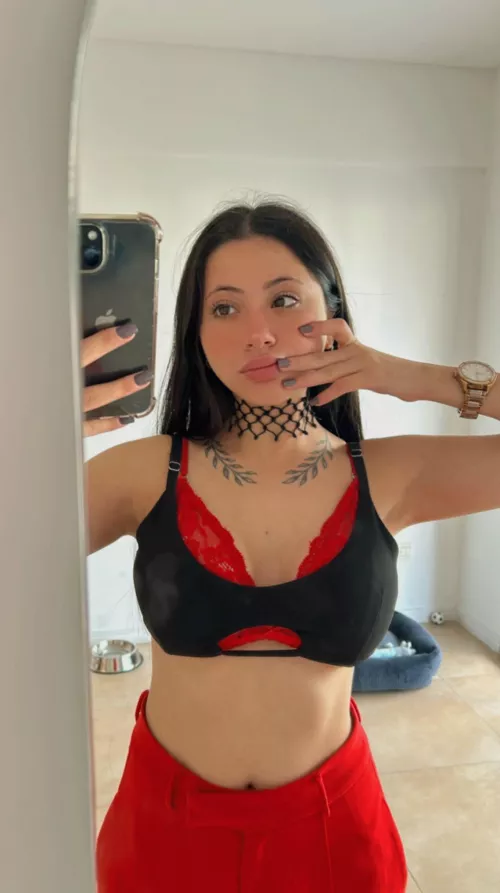 I come home from work and need my armpits lick