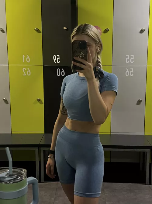 I hope your eyes are focused on my leggings.