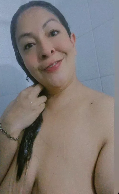 I love to feel the air on my body [Catalina_JH]