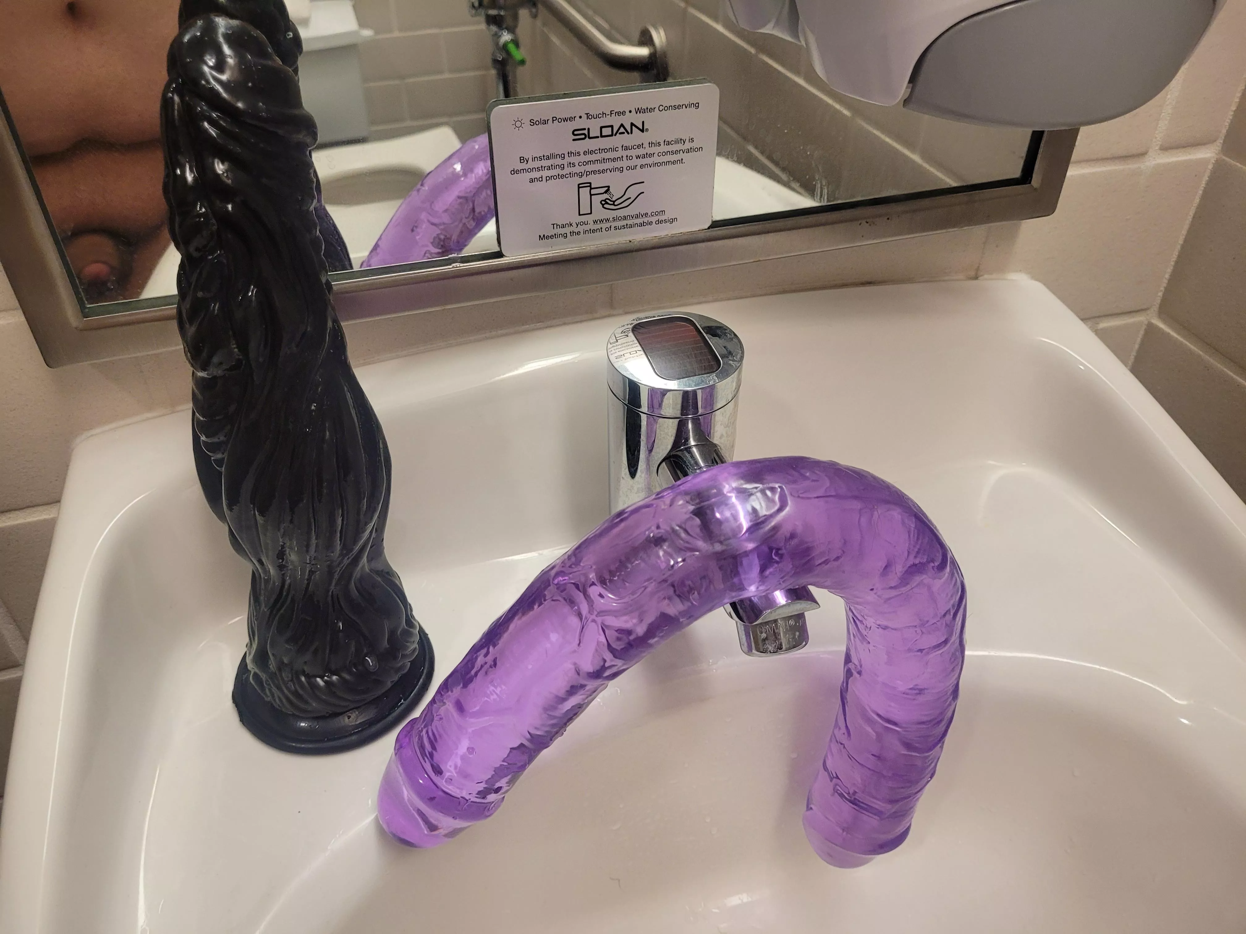 I snuck away from class to go have fun in the bathroom🤭🤭