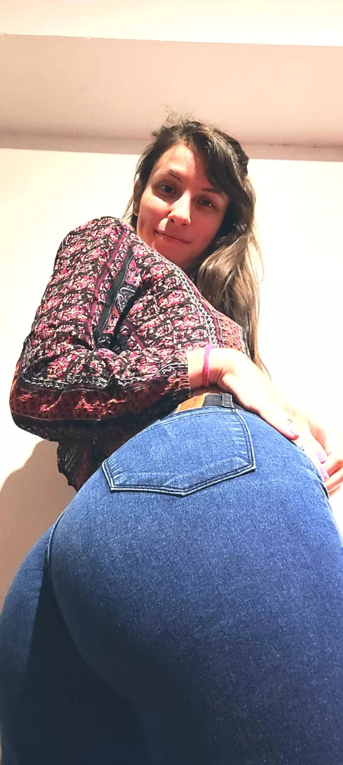 I still wear skinny jeans, I find them very sexy 