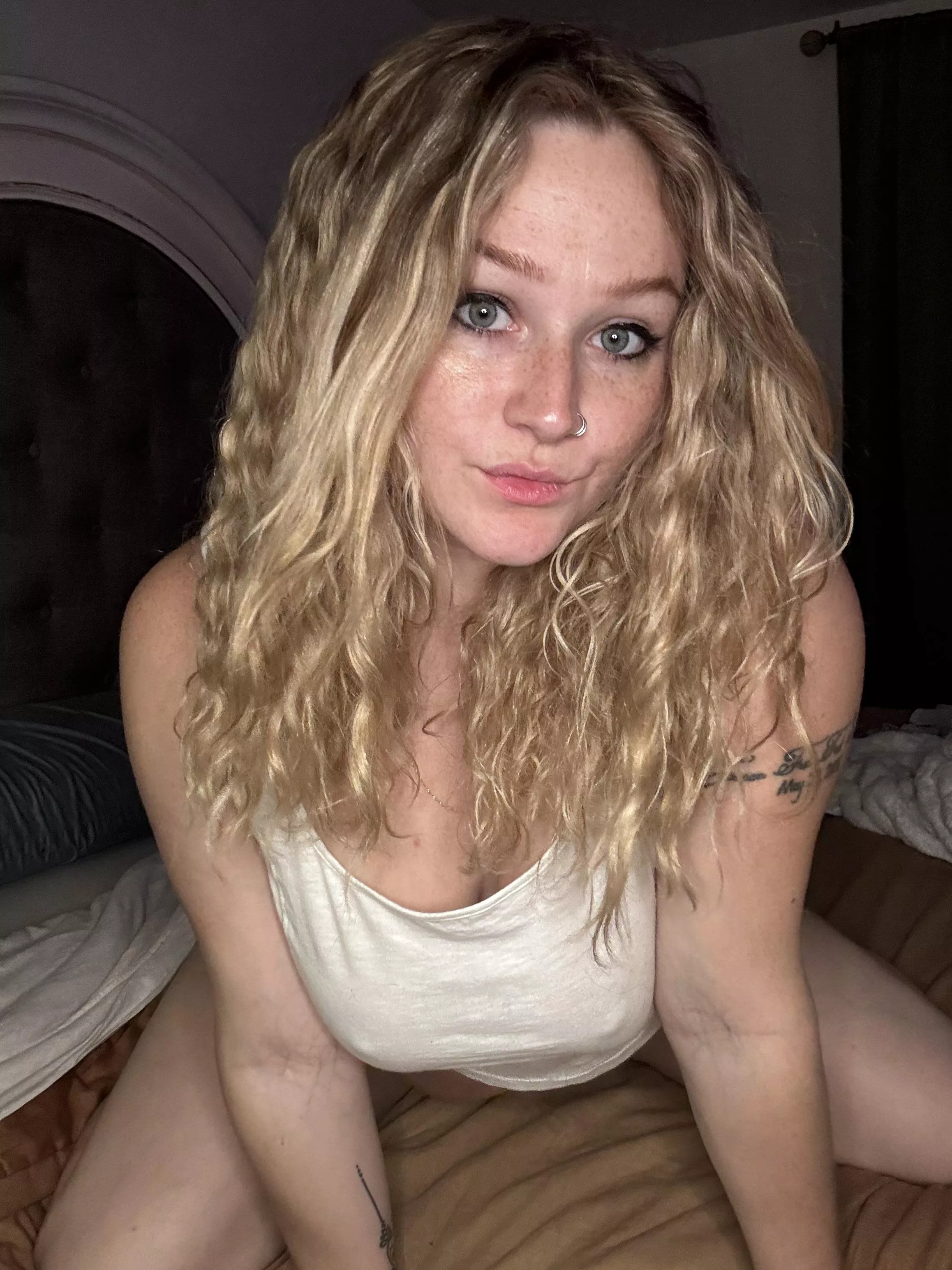 I wish I could sit on a Texan cock rn 