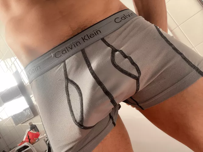 I'm going to hit you lightly on the face so that your ass winks at me