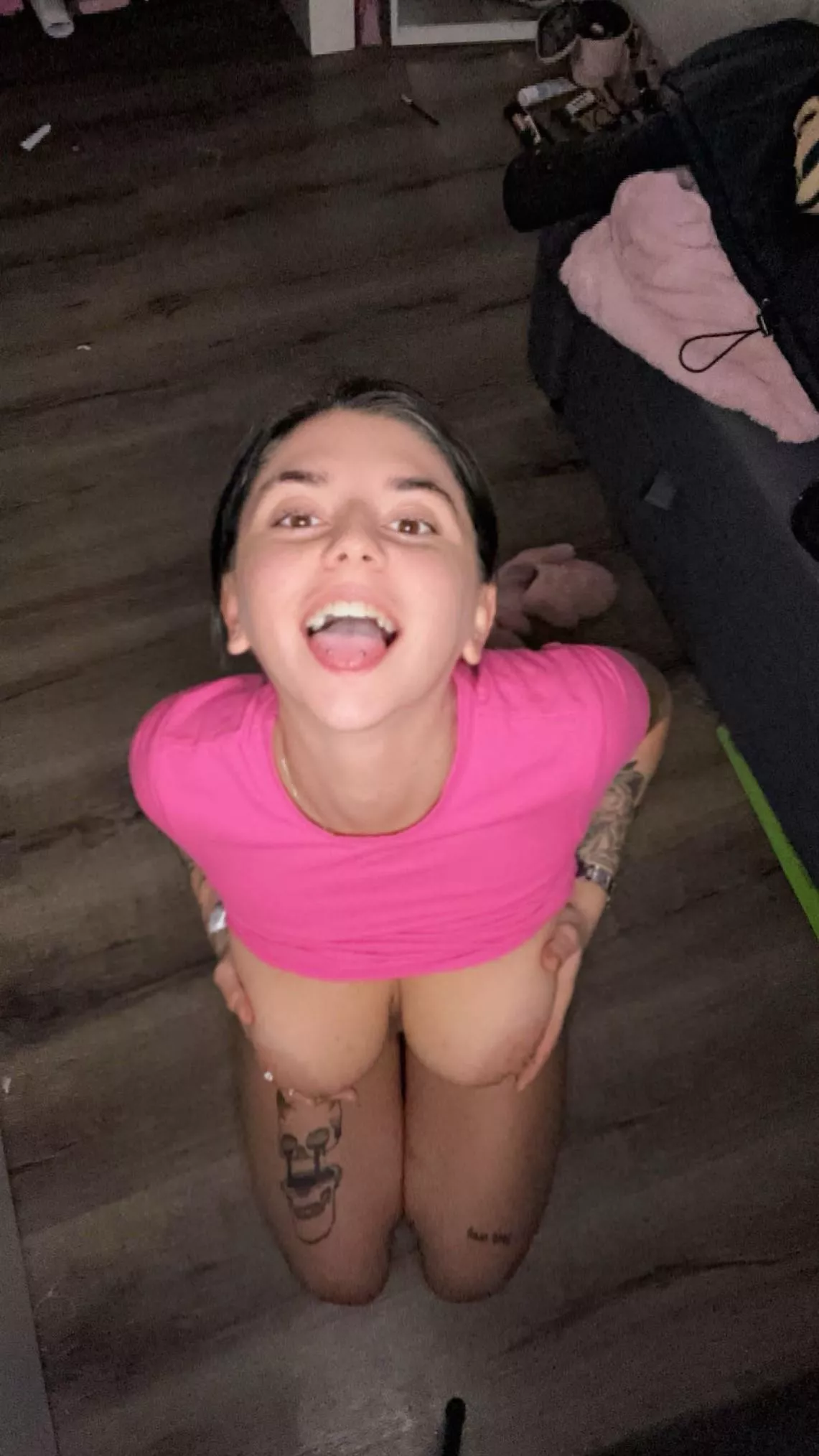 It must be nice to have older men's cummies all over me [18f]