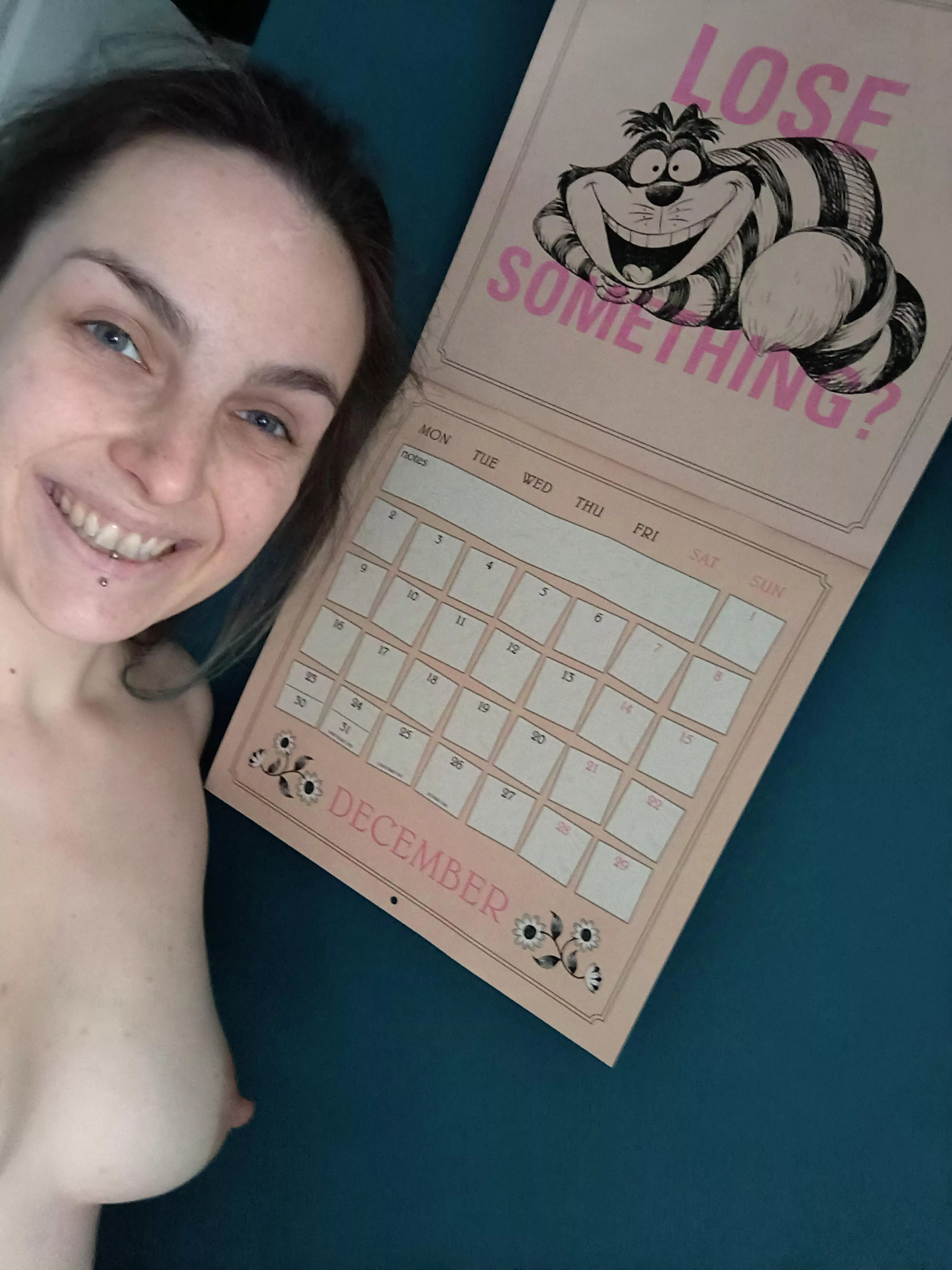 It's December!! (I know it's late, sorry) 