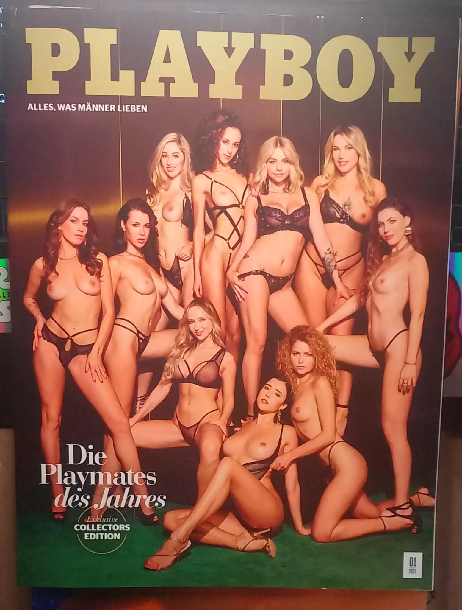 It's that time of the year again! When we vote for the hottest woman of the year! Another round for Julia Yaroshenko who can easily win this!