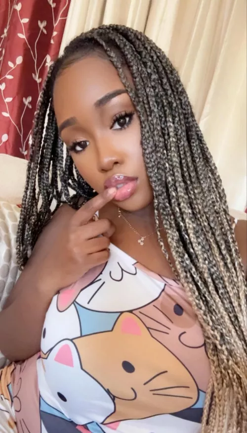 looking for an [online] daddy for this holiday season ❄️❄️