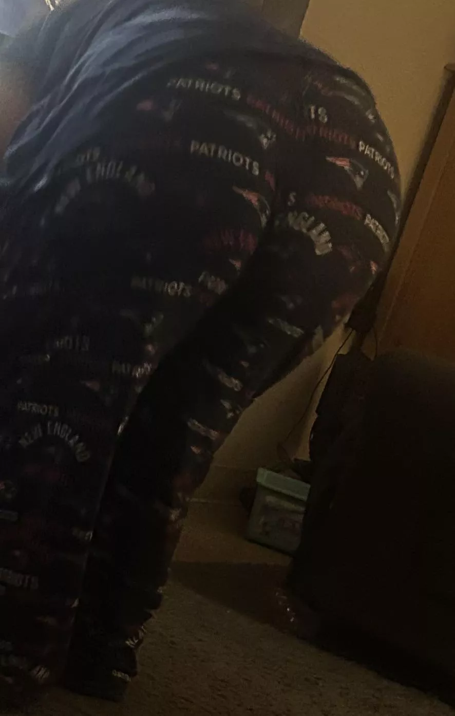 Looking for the Mfm threesome still ! Anyone from Dudley Webster area around 29-32 message us !