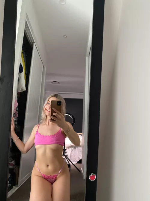 Looking to join a couple in their bedroom. I’ll be happy to be your shared toy! My holes are ready for some dick and my tongue is ready for some pussy!! reward me with Dadddy’s creampies! hmu i'm on the pills and can verify.