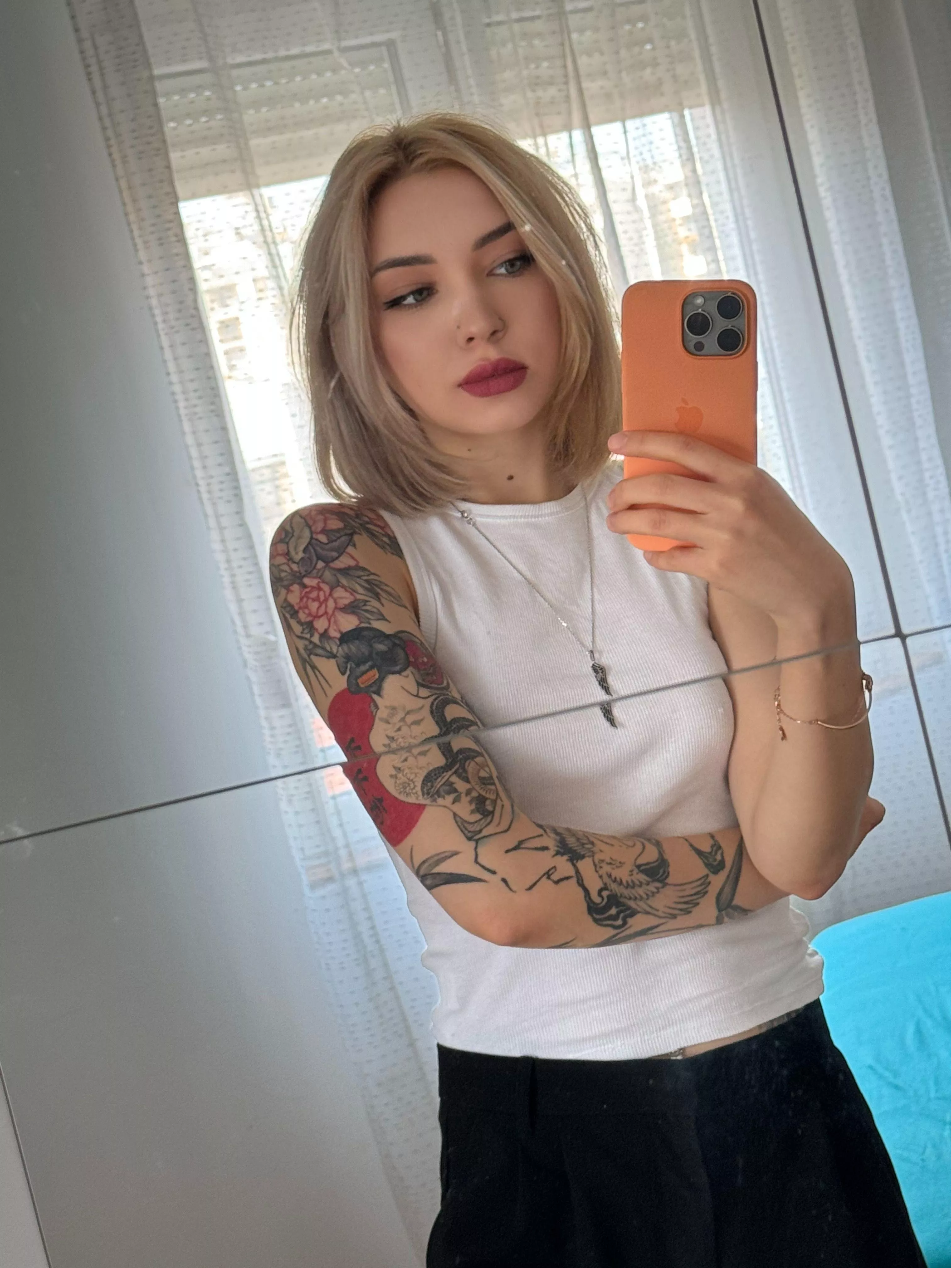 Love a good mirror selfie