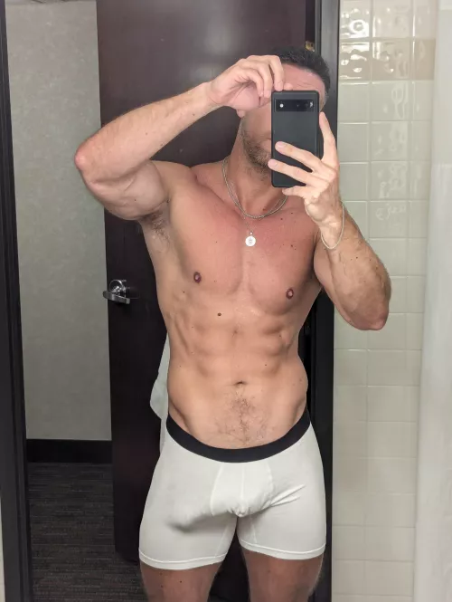 Love a pair of tight fitting briefs 