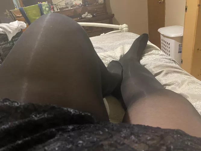 Lovely legs i feel so good with my pantyhose on 