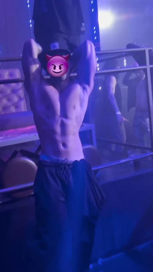 Making sure my armpits STINK up this club with my manly ODOR 😈😈😁🥰