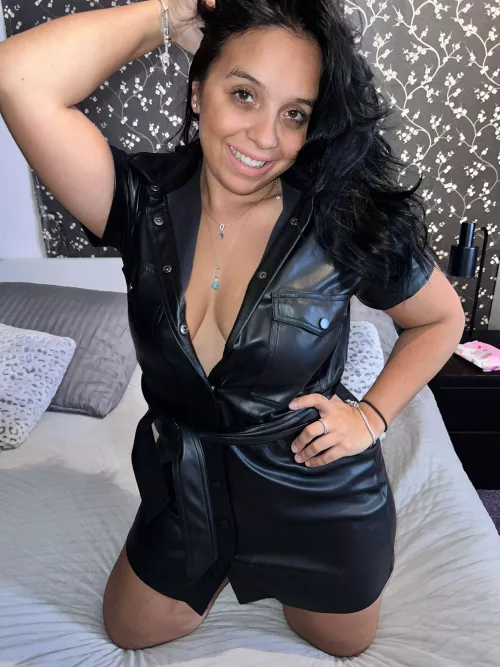 Married but I am too fuckable to be wife of one man only, am not I?