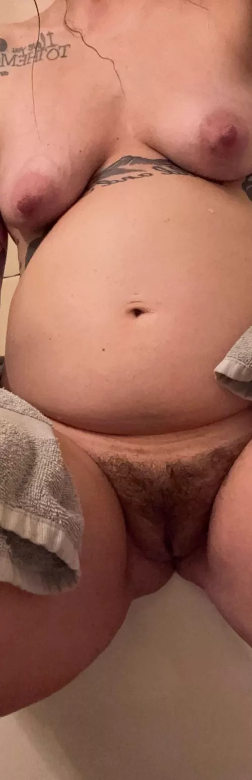 MF4M wanting BBC or BWC to fuck my pregnant pussy while my hubby watches. Must be thick. Ashland area. Send pics 