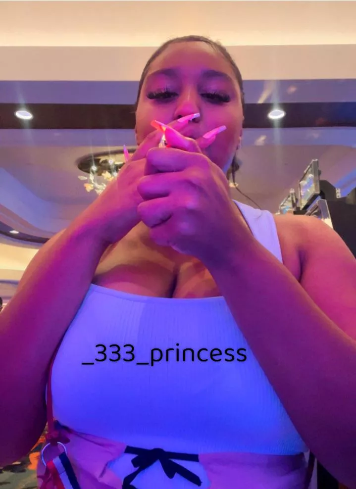 ✨Money, Cigs, and a hot busty Princess the best combination✨ 