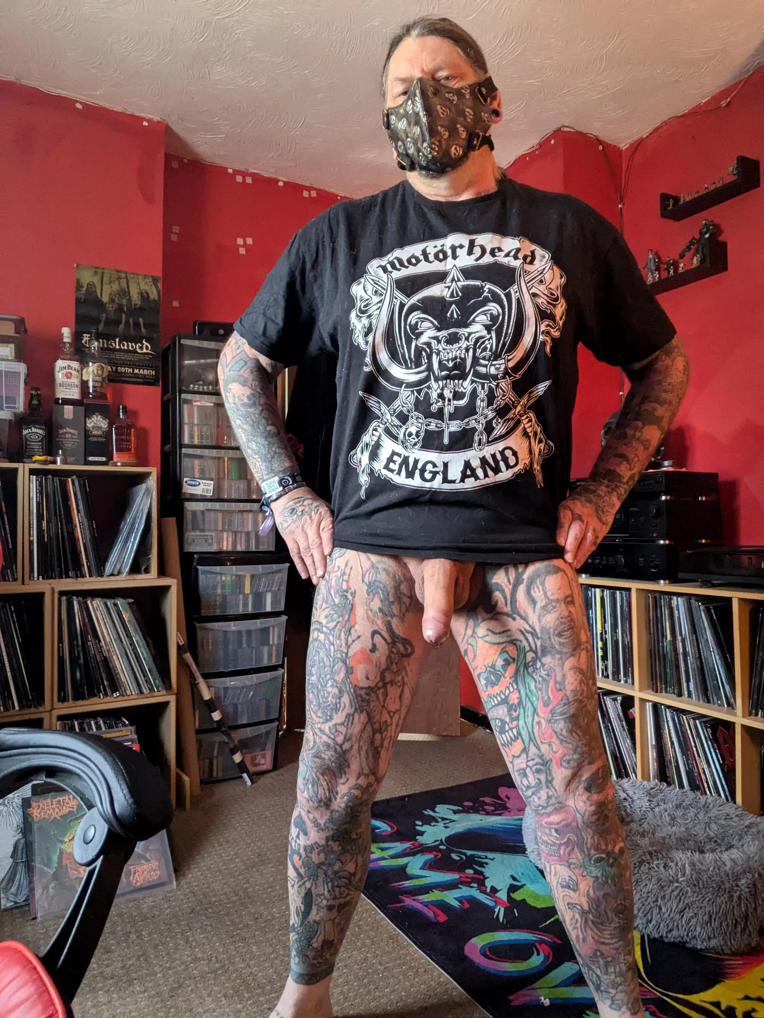 Morning metalheads just heading for a shower 