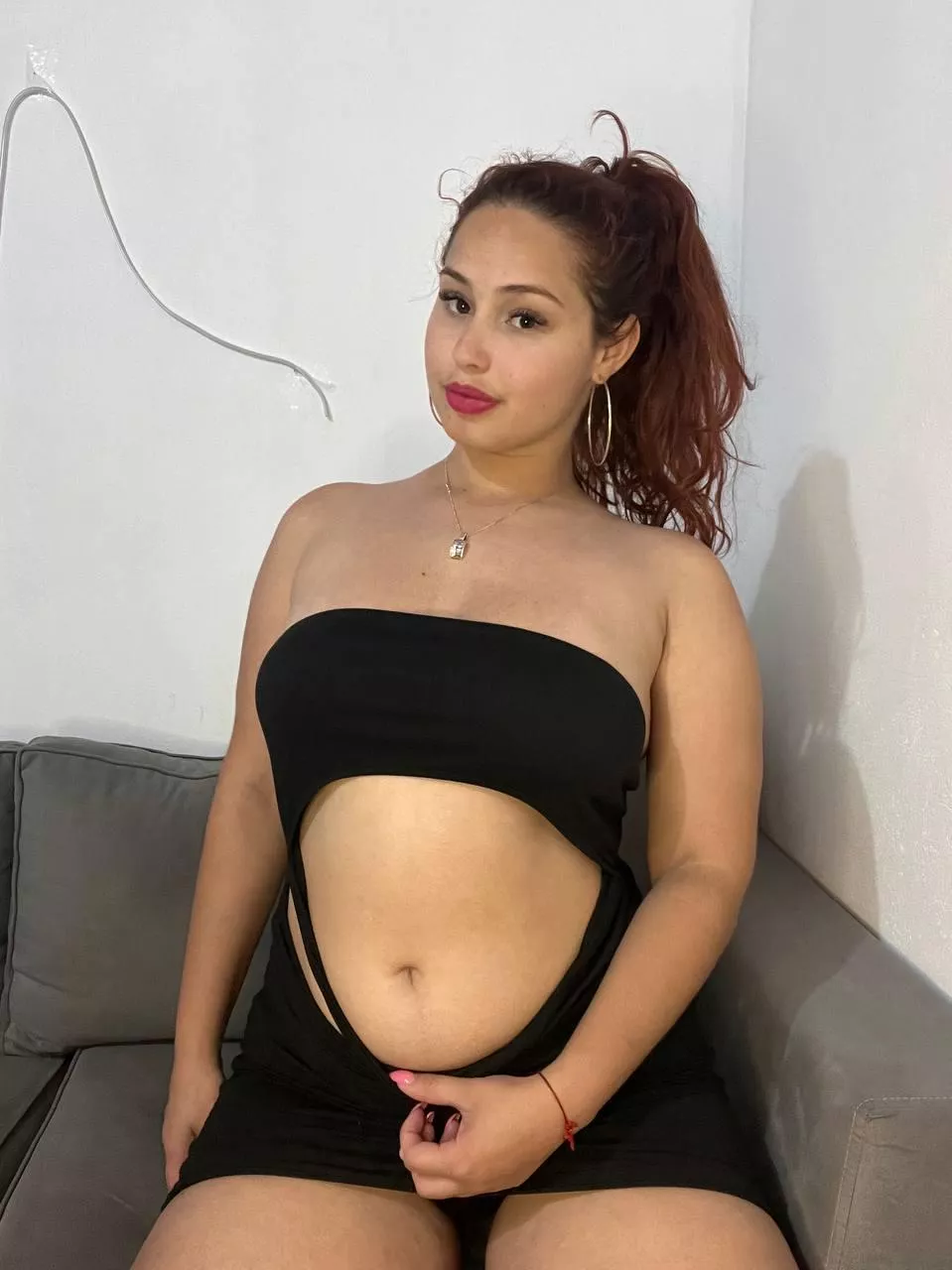 My belly button needs semen