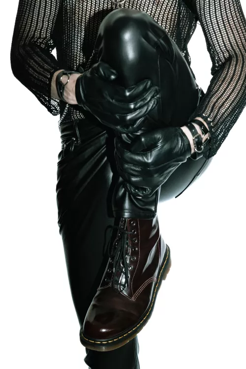 My boot is filthy, clean it 👅 