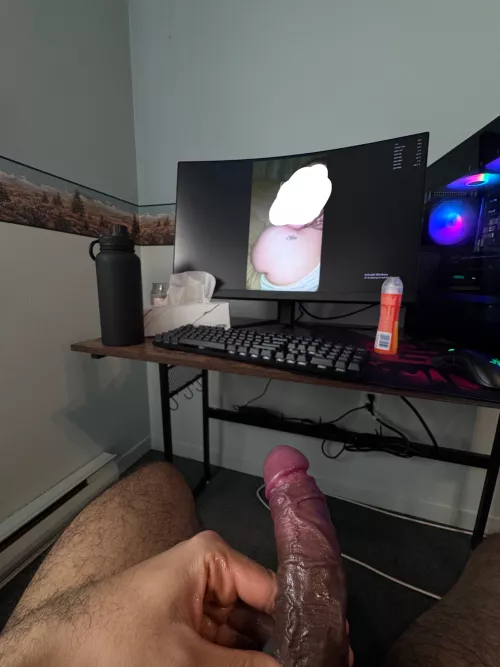 My dick looks like it’s on steroids 😅