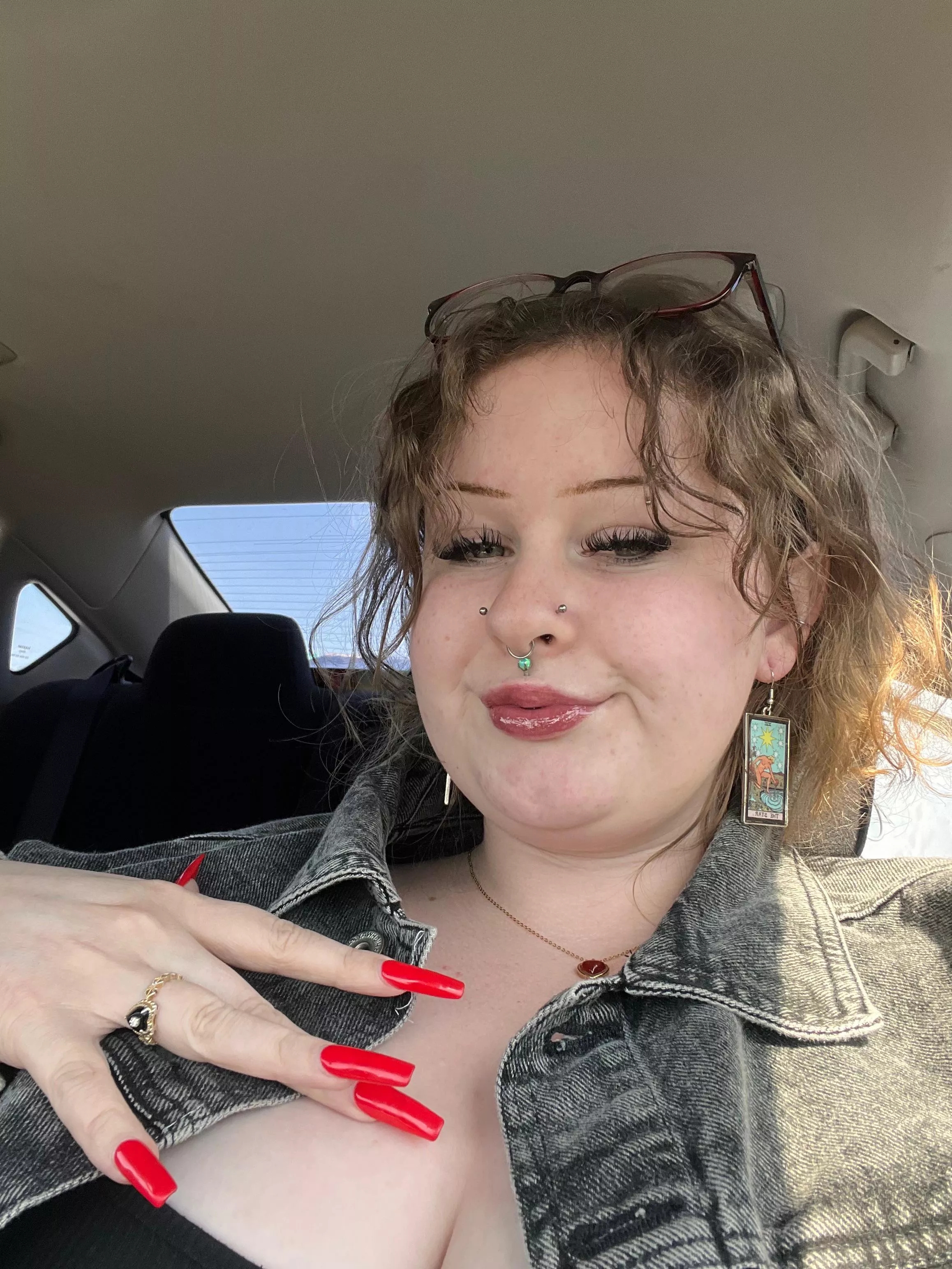 my long nails makes the easiest gooners simp~