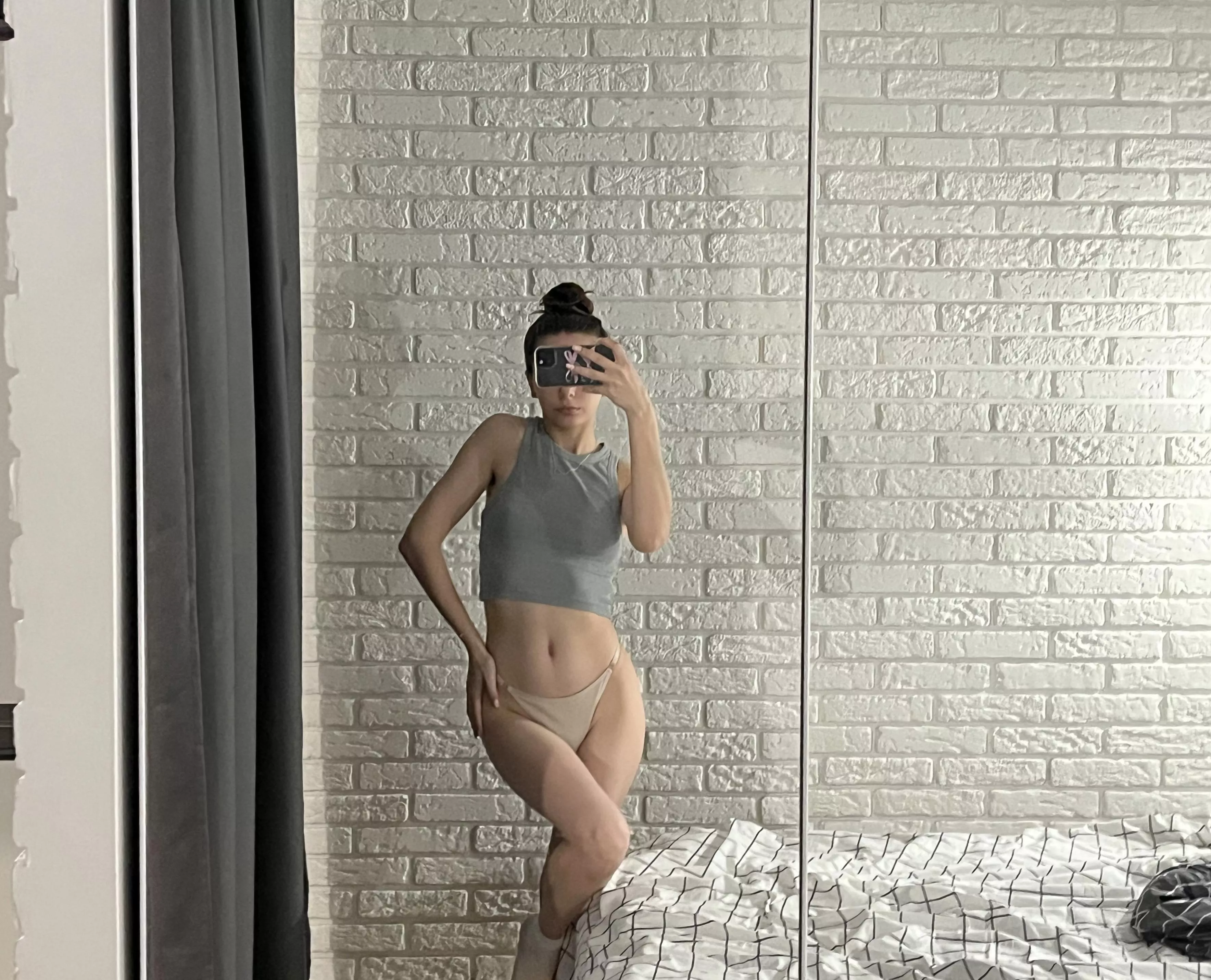 My navel is hungry for your kisses