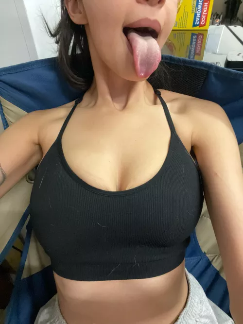 Need something to lick👅