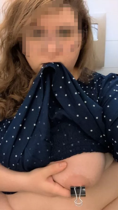 New job, same old obsession with clips. 😋