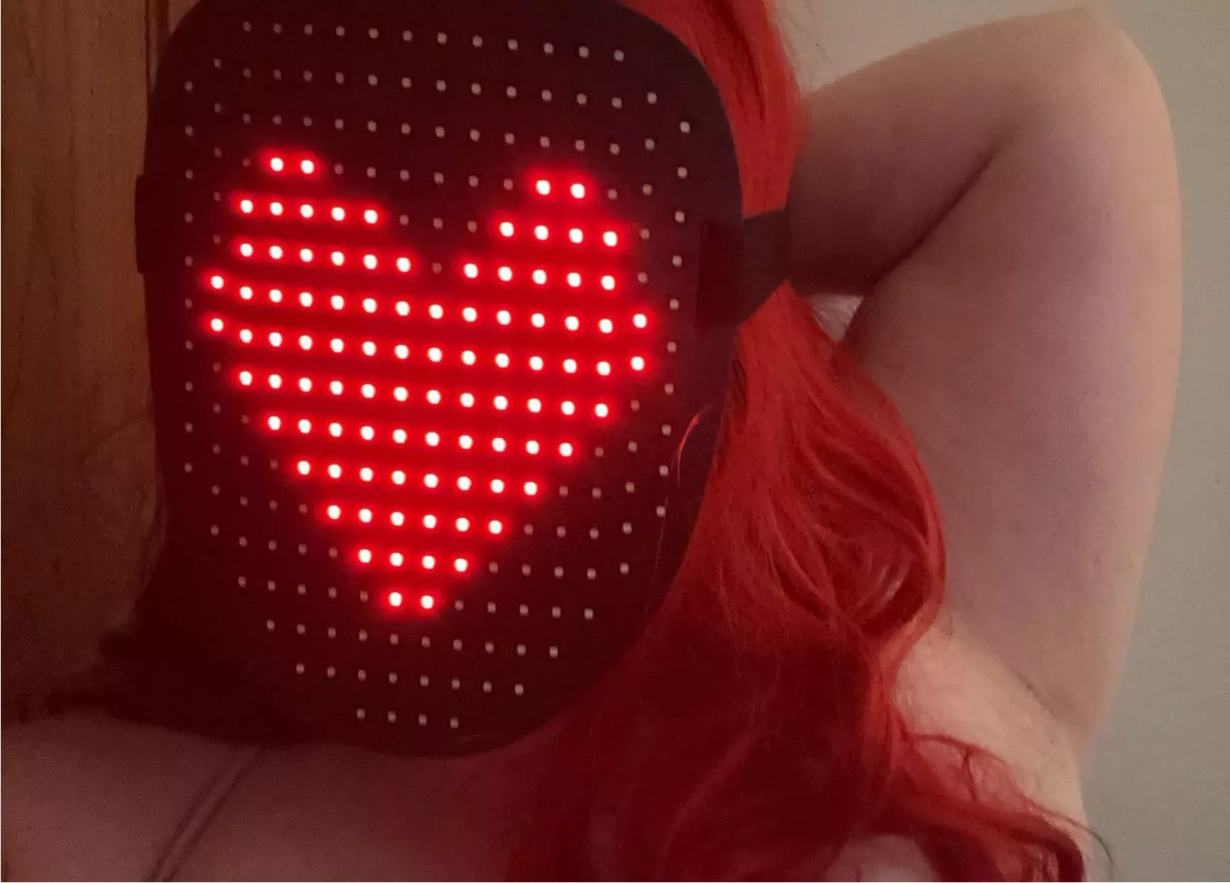 Only alphas get to see my pretty face. Betas get to goon to my armpit😝