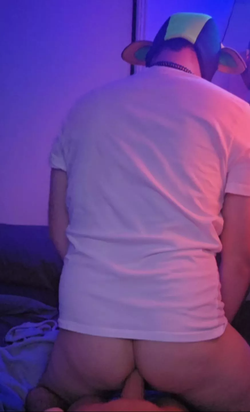 Playing with a new toy 💚😈