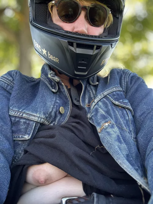 Quick peekaboo running errands! 