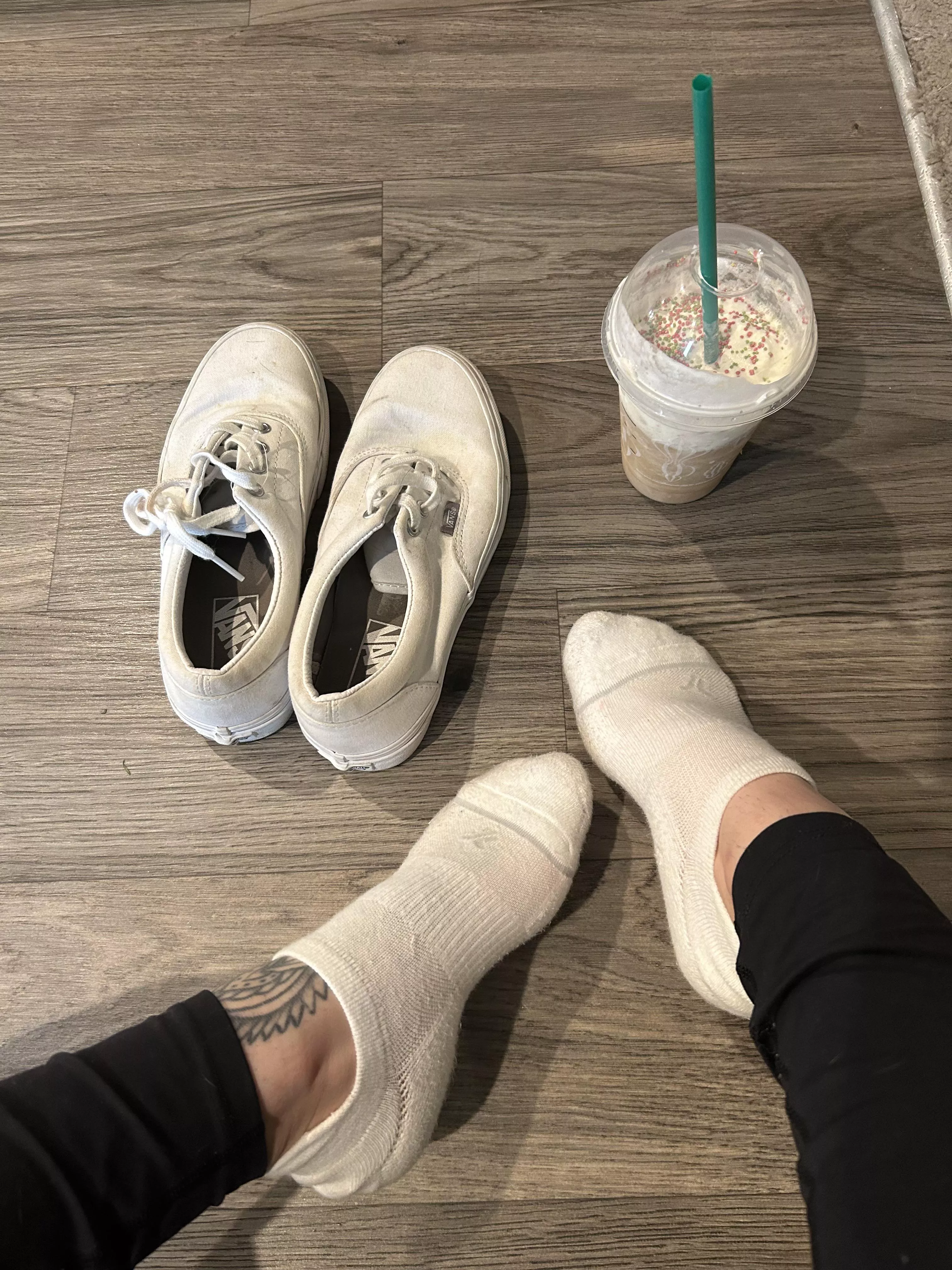 send your favorite goddess a coffee today! 🥰😘