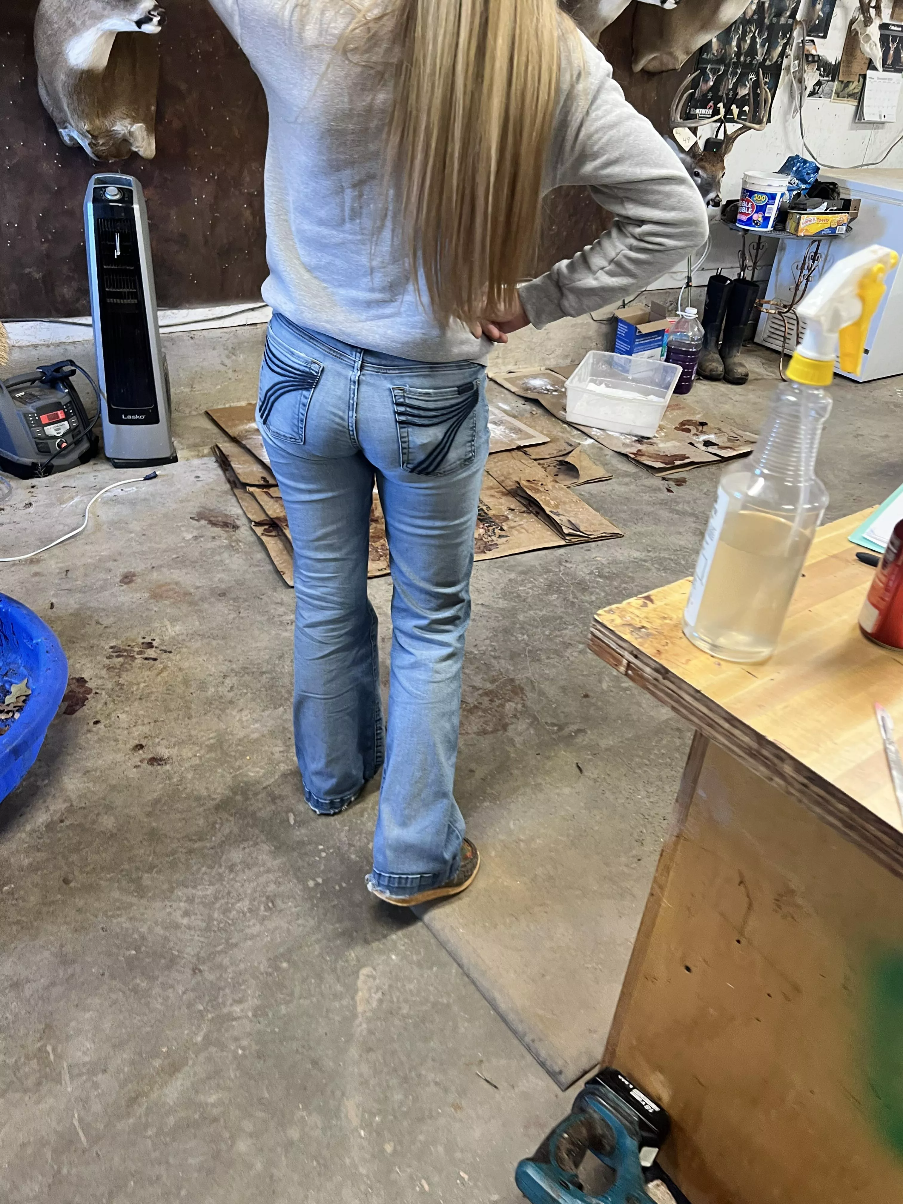 She’s drunk in the garage my bff is about to get his shot….