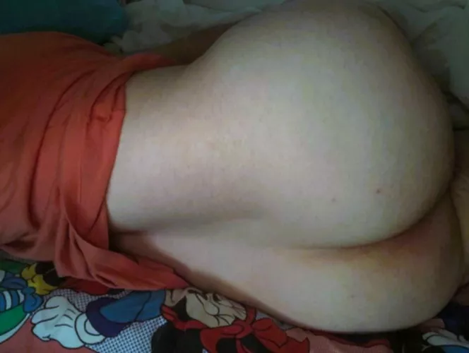 Single 🤔 and inexperienced 😥! Hard to find an Asian man! 🤷‍♂️