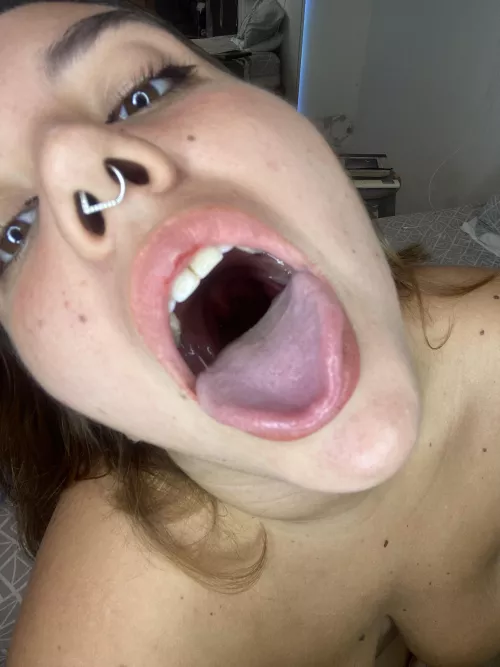 Take a little jump in my mouth so I can taste you