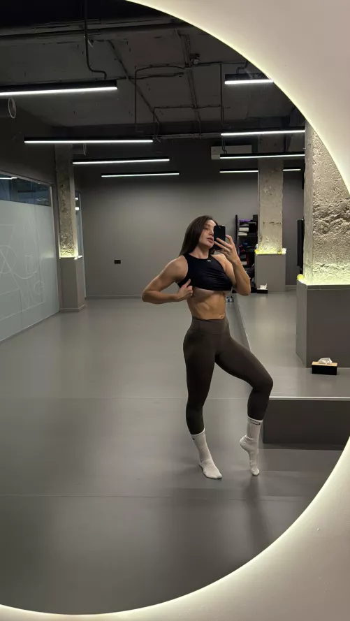 tell me what country u're from, I wanna fuck some random Redditor