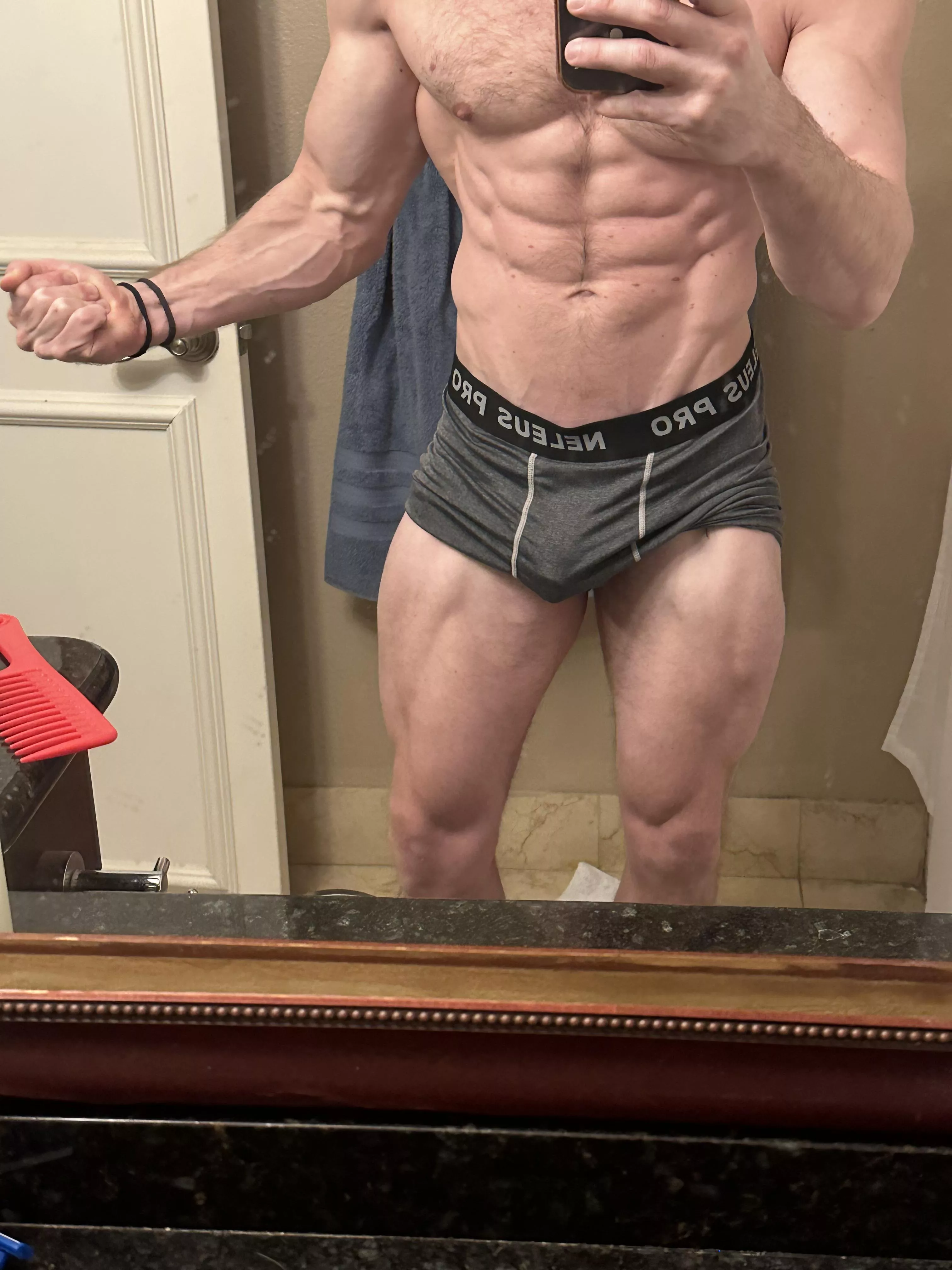 this daddy needs his dick sucked, any volunteers?