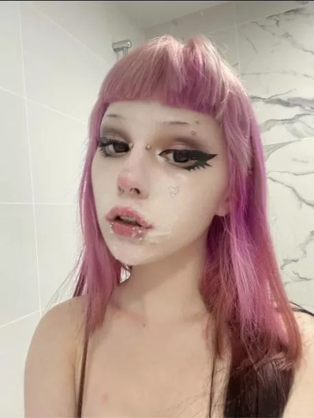 This time the master gave me so much sperm that I was unable to swallow it all