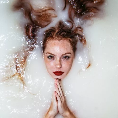 Turns heads without trying