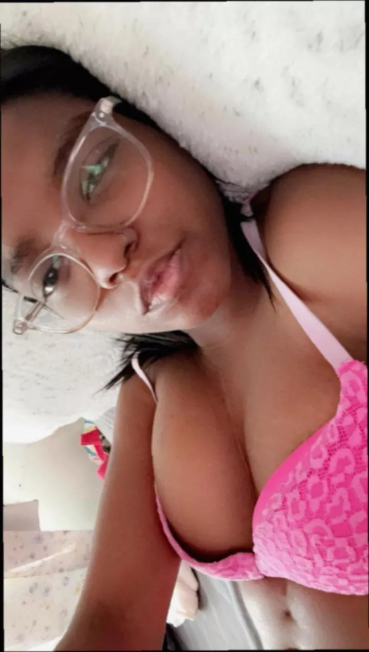 upvote for a surprise in ur inbox xx